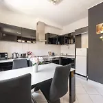 Deluxe Downtown Suite W\' Balcony In The Heart Of Budapest