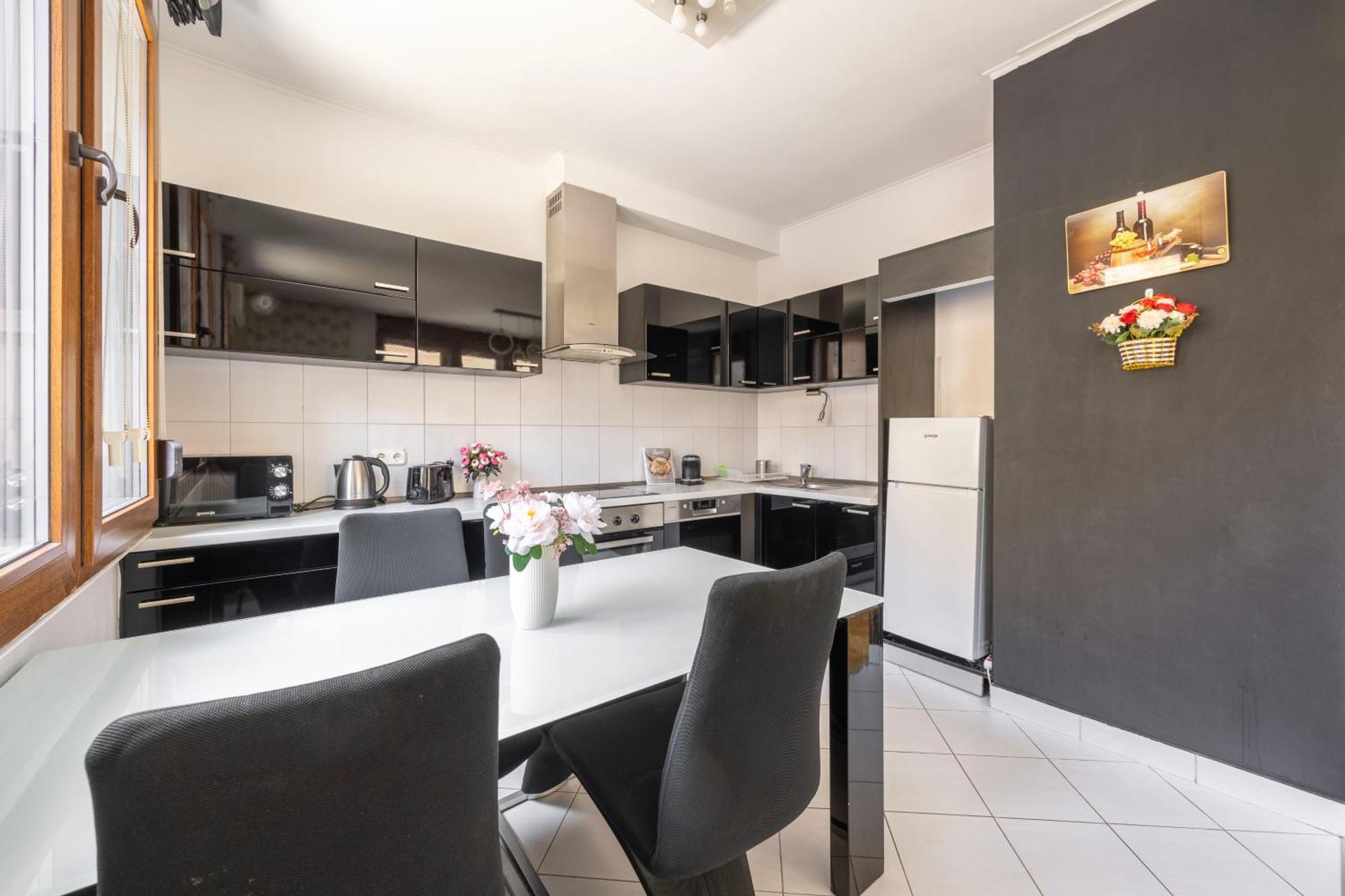 Apartament Deluxe Downtown W' Balcony In The Heart Of