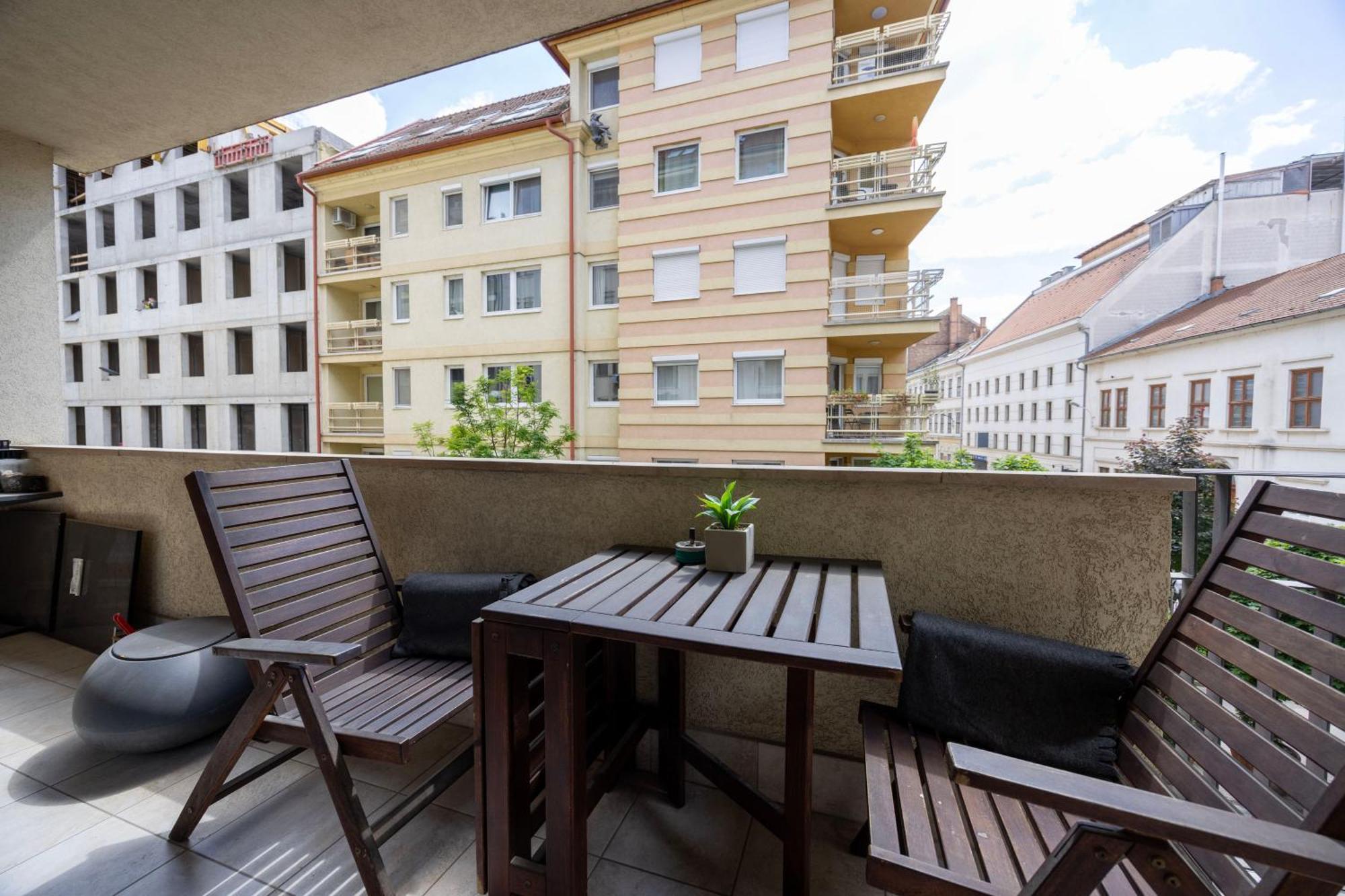 Deluxe Downtown W' Balcony In The Heart Of * Budapeszt